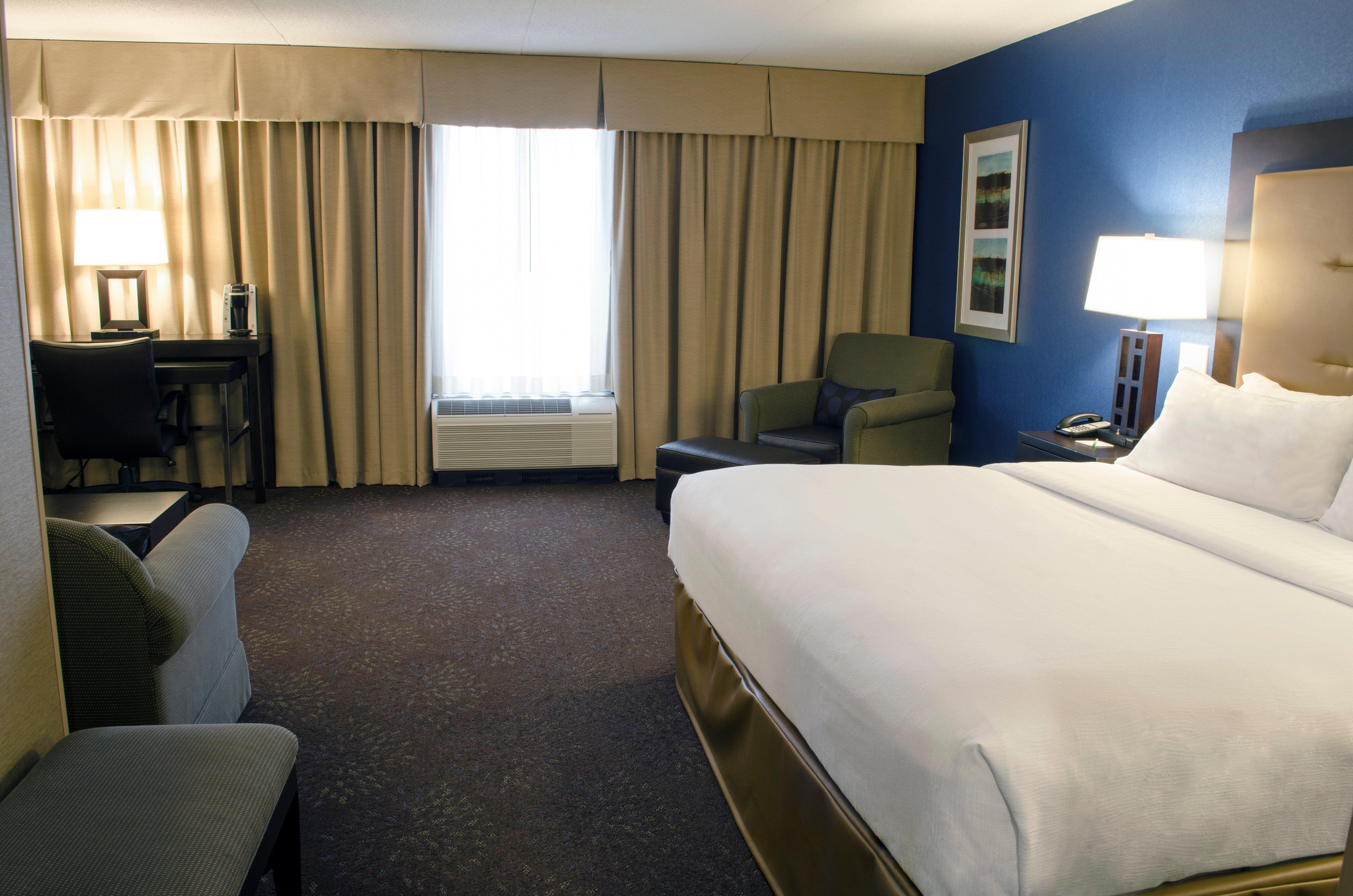 By Ihg Fargo