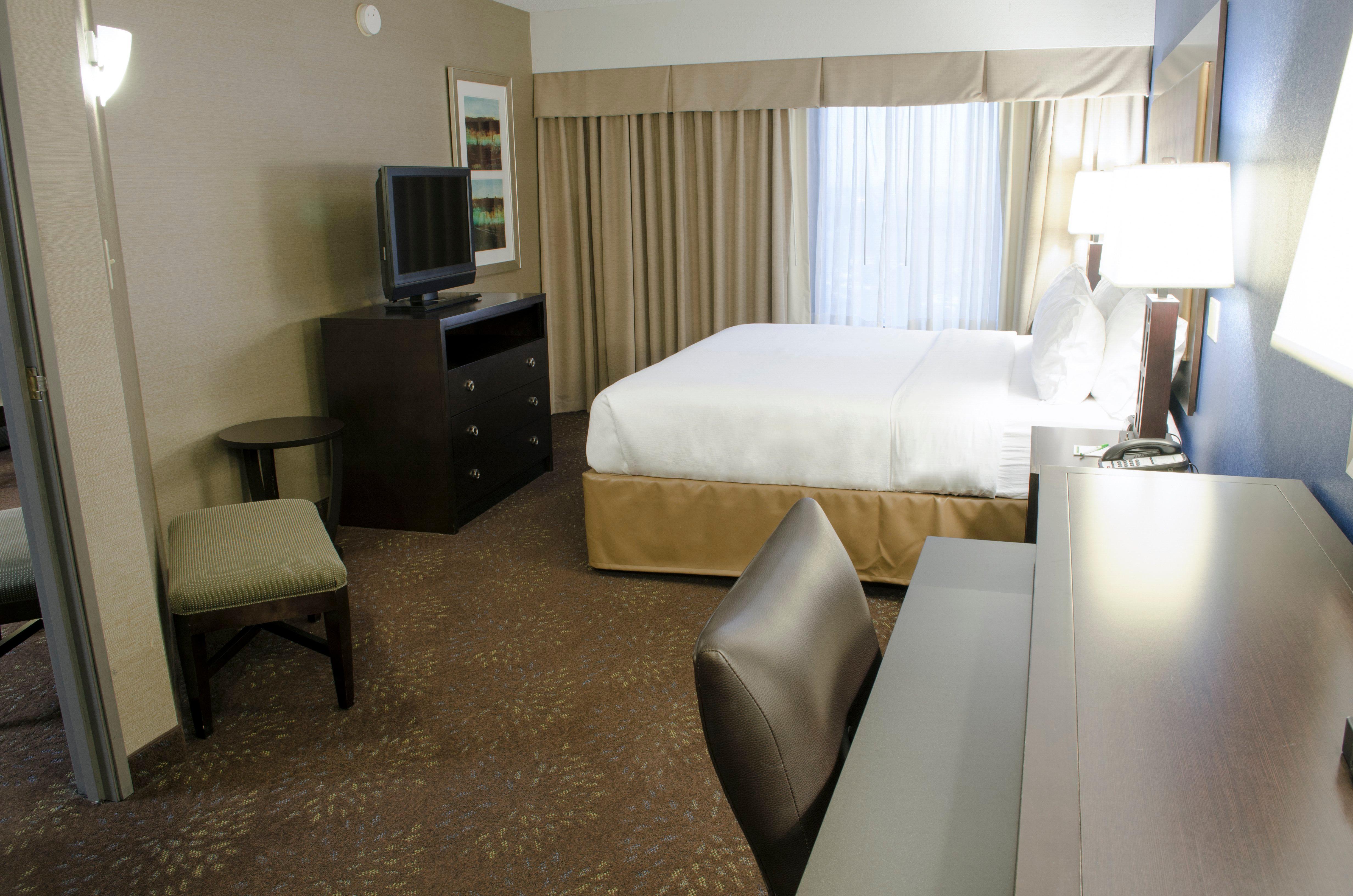 By Ihg 3* Fargo