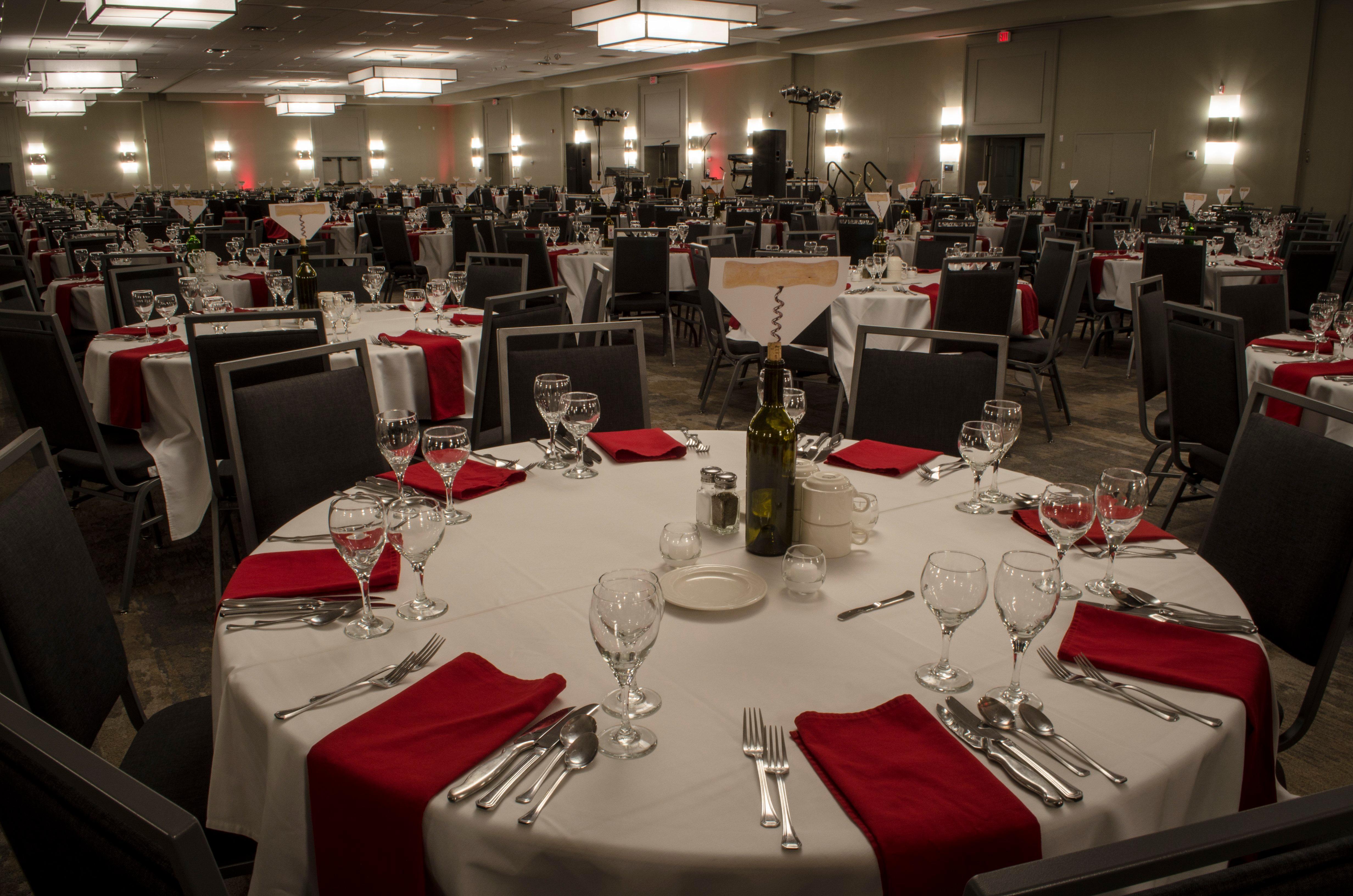 By Ihg Fargo
