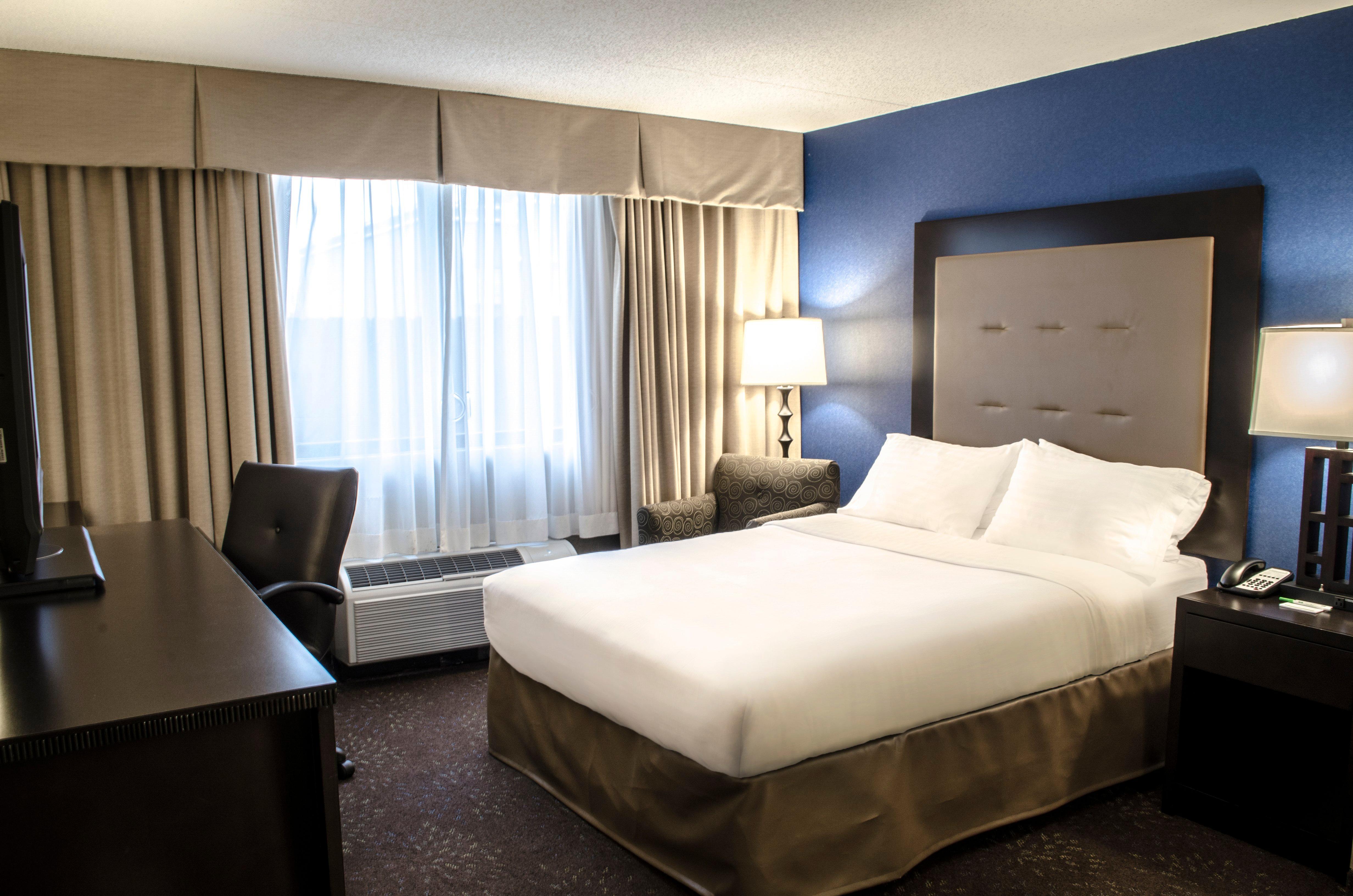 By Ihg