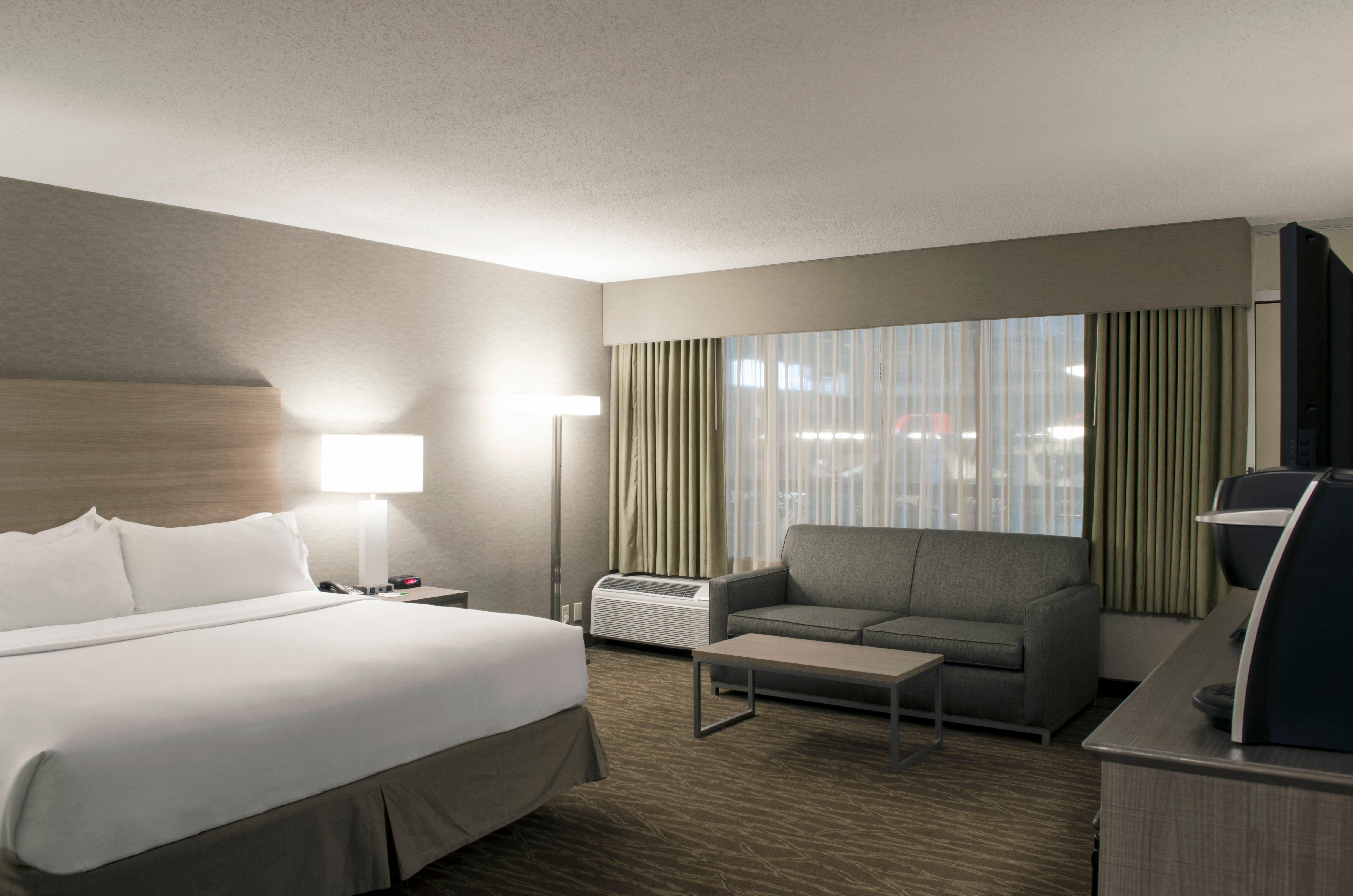 By Ihg 3* Fargo