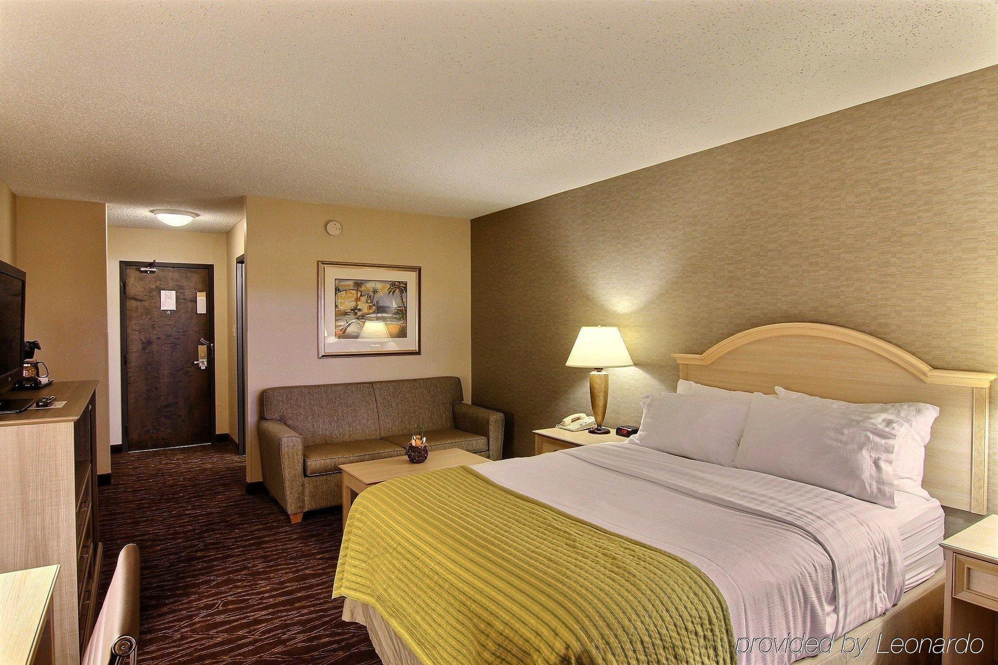 Hotel By Ihg Fargo
