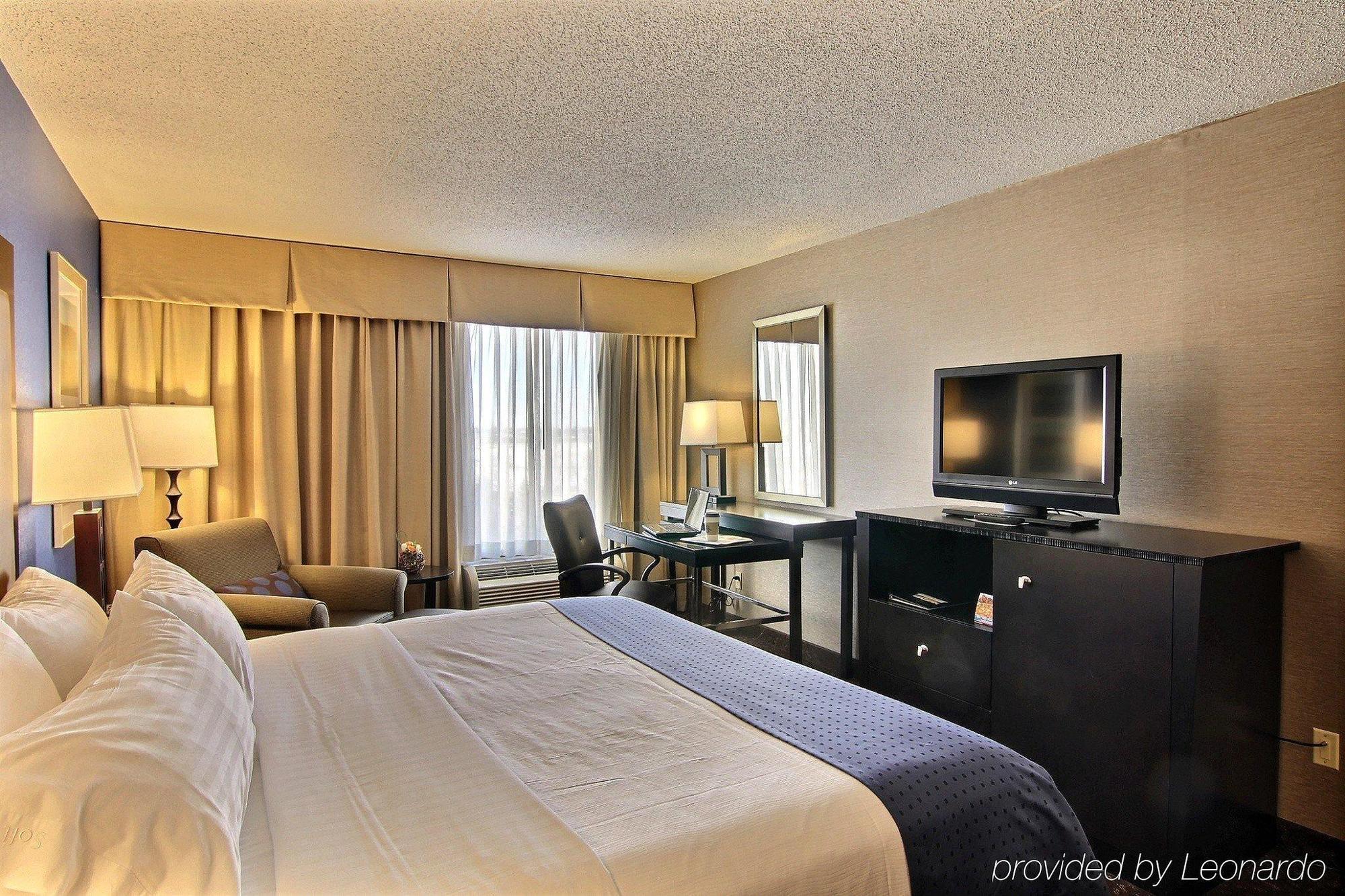By Ihg